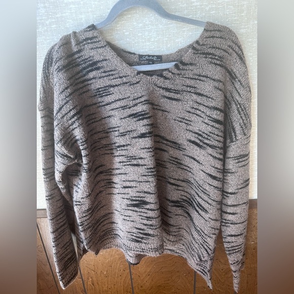 Long Sleeve Pullover Cozy Sweater Size Large - Picture 1 of 5
